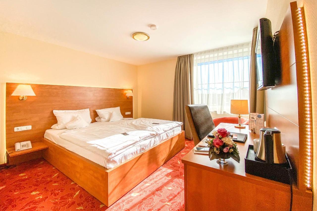 Hotel-Restaurant Vier Linden Штаде Екстер'єр фото