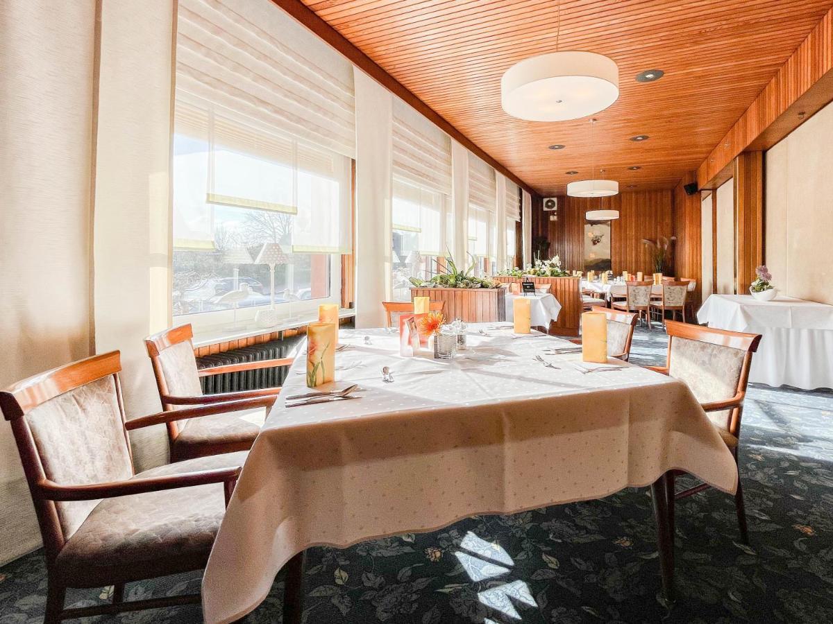 Hotel-Restaurant Vier Linden Штаде Екстер'єр фото