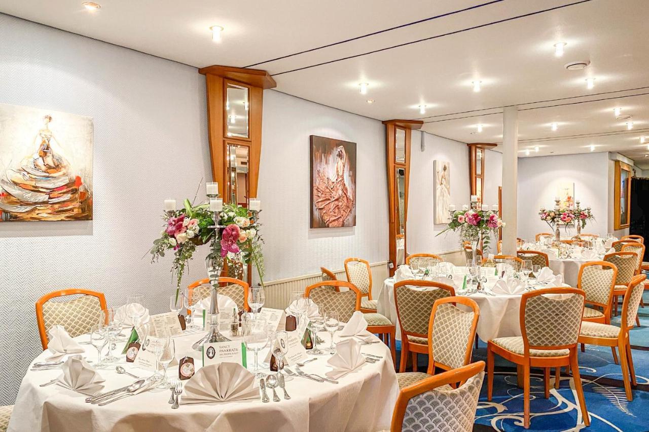 Hotel-Restaurant Vier Linden Штаде Екстер'єр фото