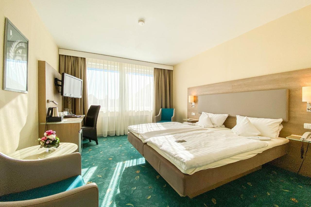 Hotel-Restaurant Vier Linden Штаде Екстер'єр фото