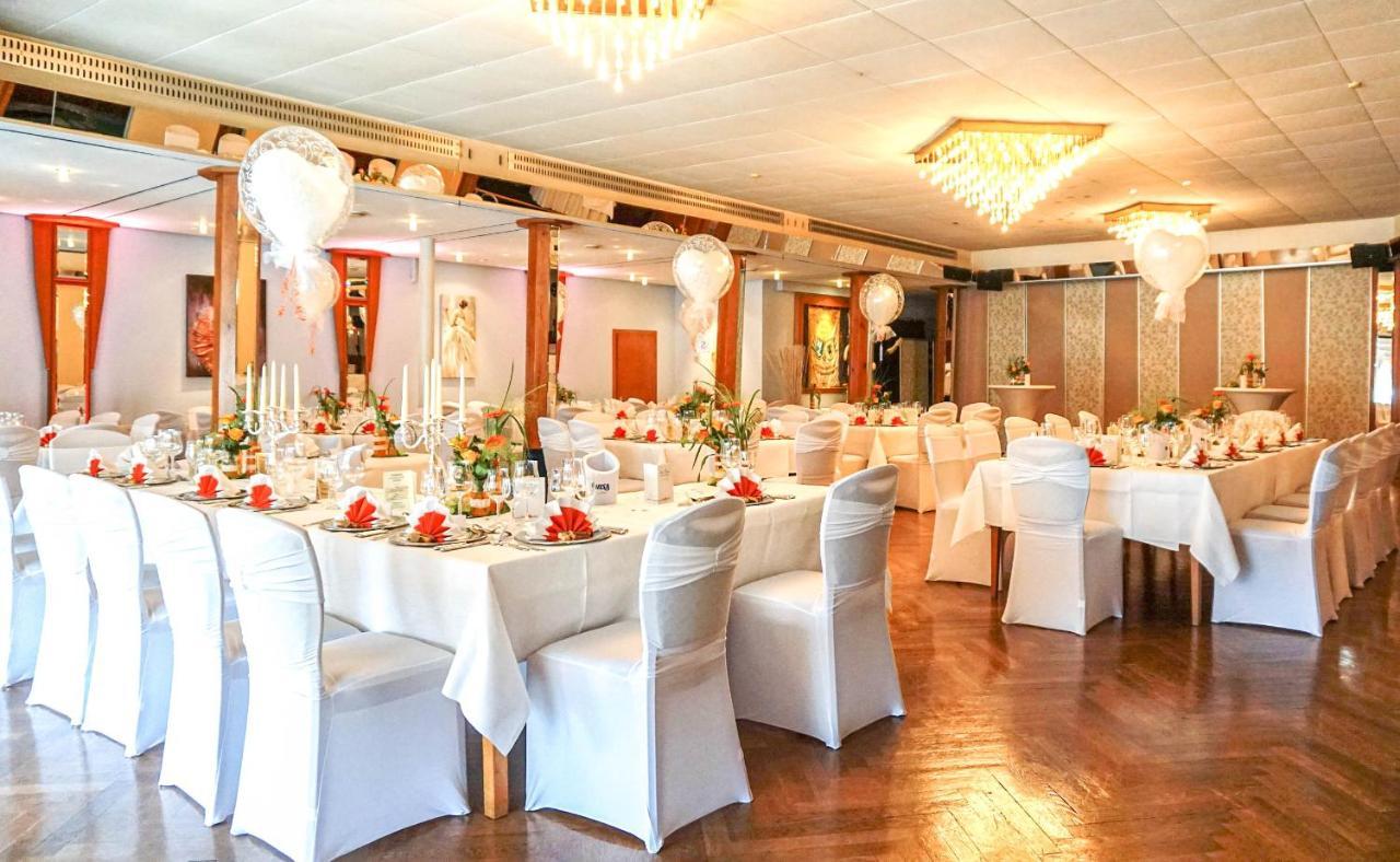 Hotel-Restaurant Vier Linden Штаде Екстер'єр фото